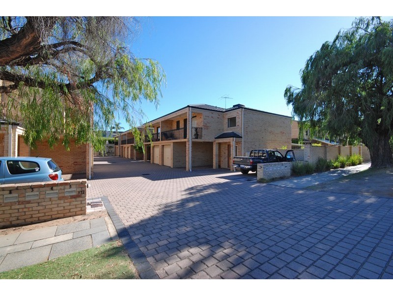 8/572 Canning Highway, Attadale WA 6156