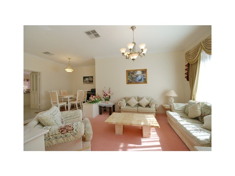 76 Aitken Drive, Winthrop WA 6150