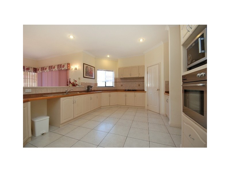 76 Aitken Drive, Winthrop WA 6150