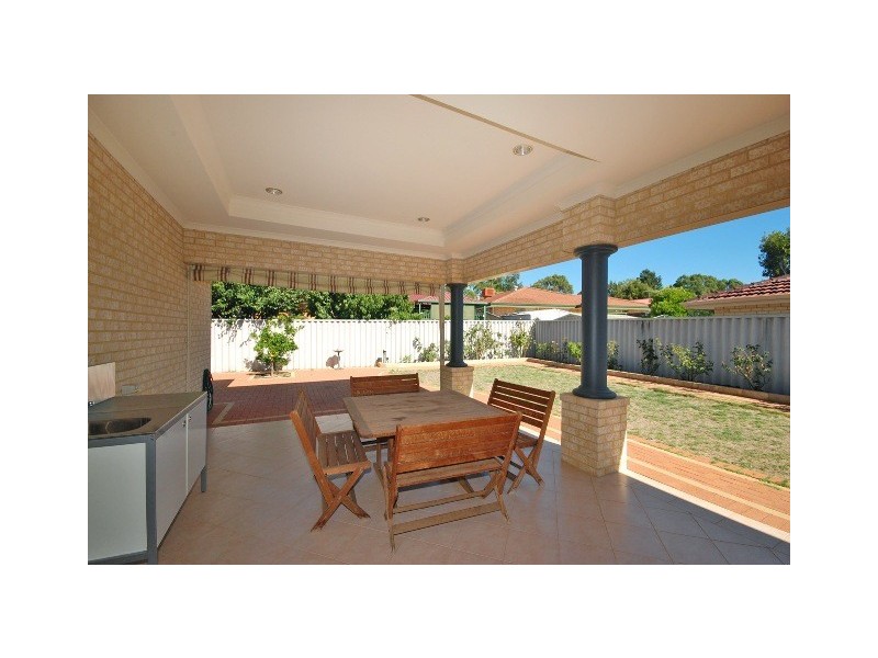 76 Aitken Drive, Winthrop WA 6150