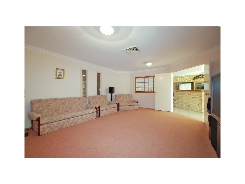 63 Ten Seldam Circle, Winthrop WA 6150