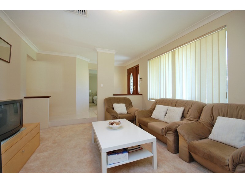 77 Aitken Drive, Winthrop WA 6150