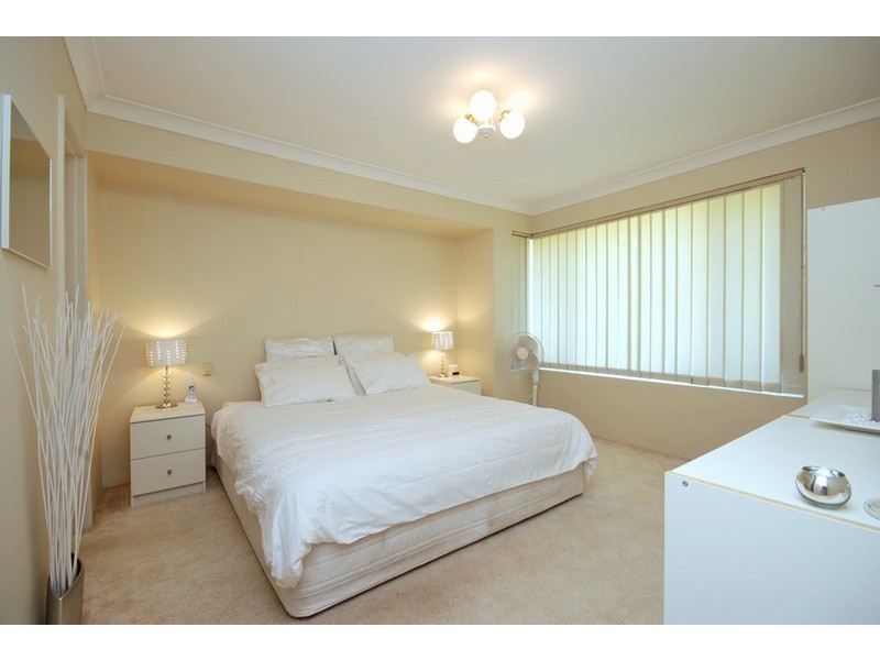 77 Aitken Drive, Winthrop WA 6150