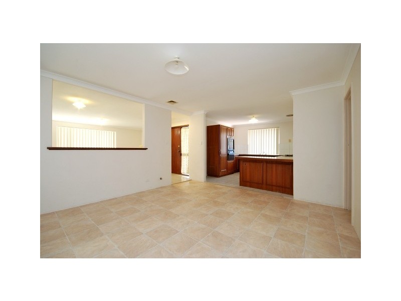 6 Hackett Pass, Winthrop WA 6150