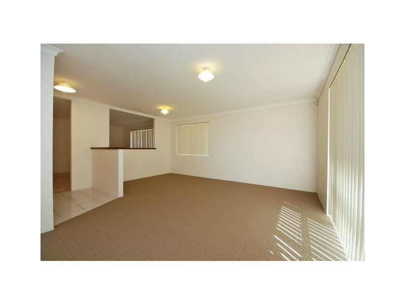 6 Hackett Pass, Winthrop WA 6150