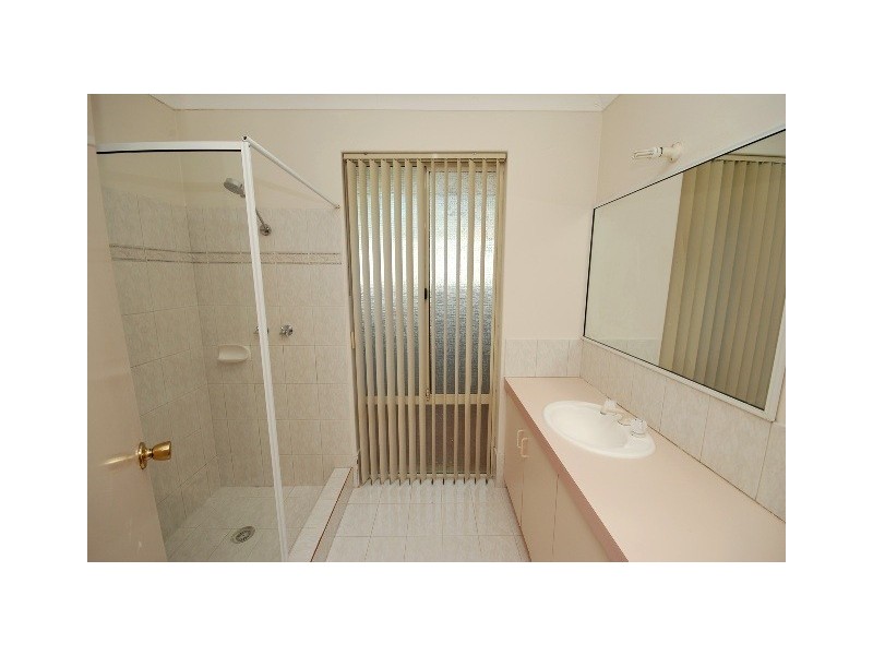 6 Hackett Pass, Winthrop WA 6150