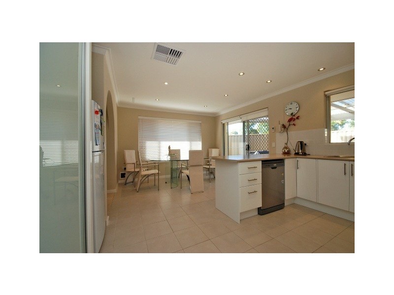 18A Piercy Way, Kardinya WA 6163