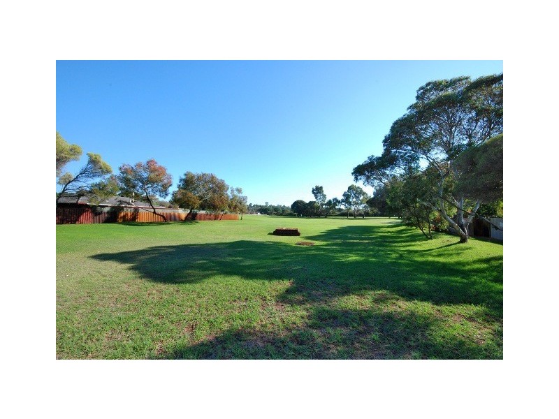 18A Piercy Way, Kardinya WA 6163