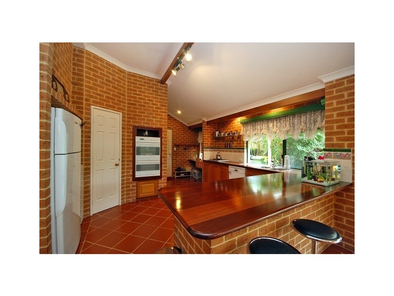 32 Lockett Crest, Winthrop WA 6150
