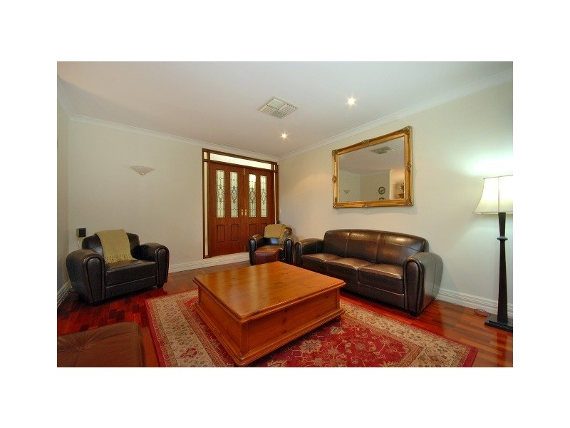 5 Balodis Place, Winthrop WA 6150