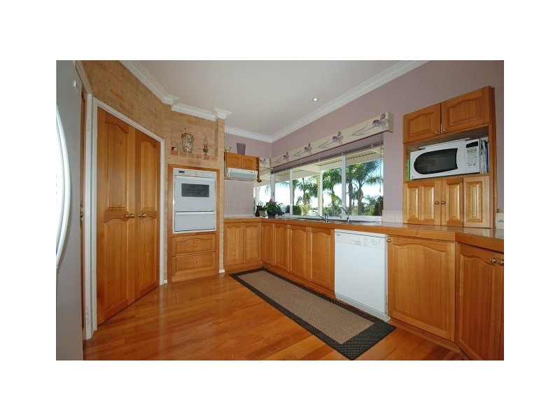 45 Whitfeld Terrace, Winthrop WA 6150