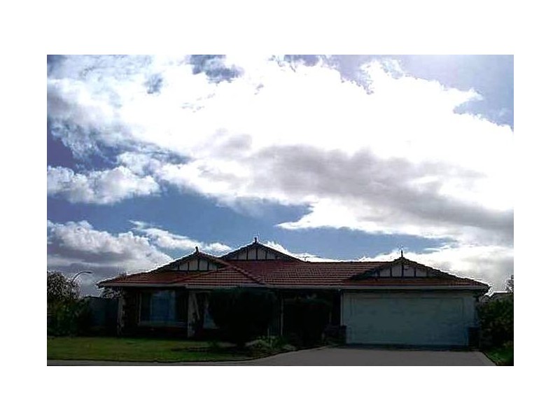 16 Hawker Close, Kardinya WA 6163