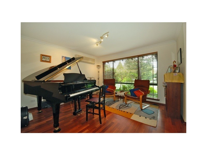 46 Simpson St, Ardross WA 6153