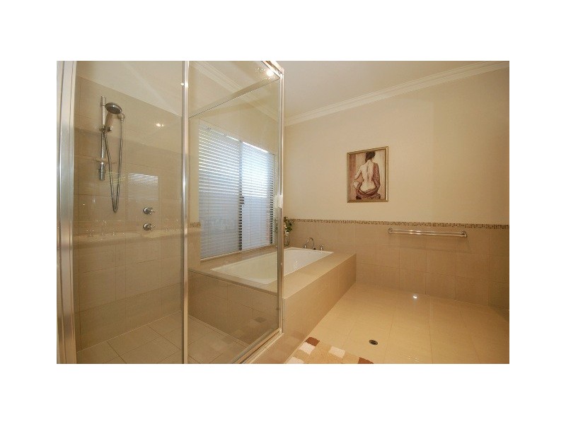 9 Davenport Road, Booragoon WA 6154