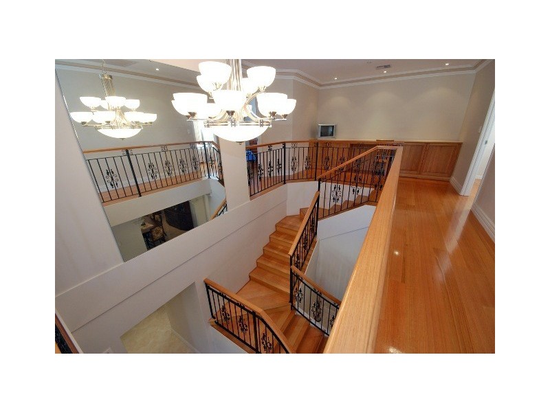 10 Ashmore Ave, Canning Vale WA 6155