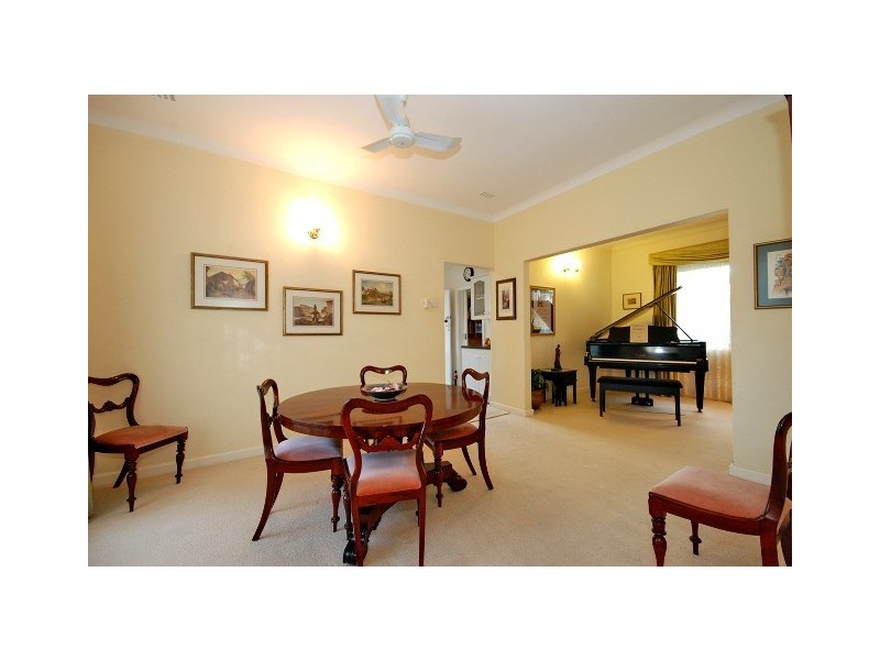 15 Gimber Street, Melville WA 6156