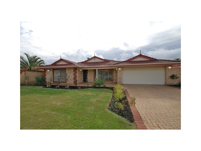 15 Burtonia Place, Canning Vale WA 6155