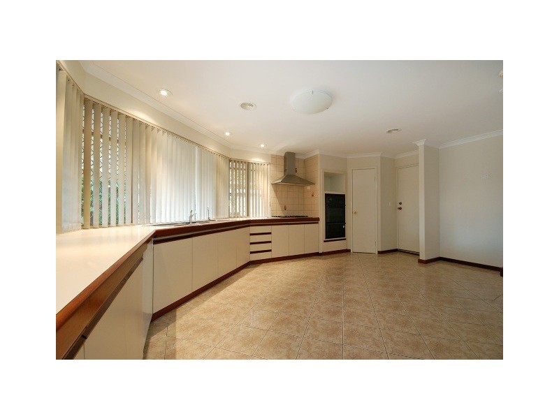 15 Burtonia Place, Canning Vale WA 6155