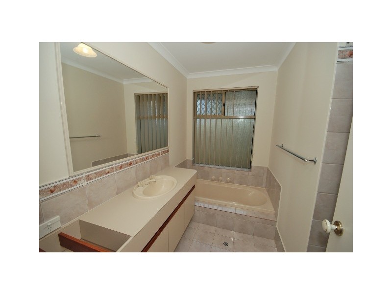 15 Burtonia Place, Canning Vale WA 6155