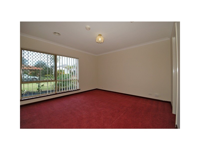 15 Burtonia Place, Canning Vale WA 6155