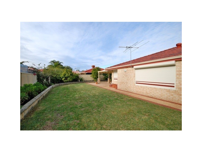 15 Burtonia Place, Canning Vale WA 6155