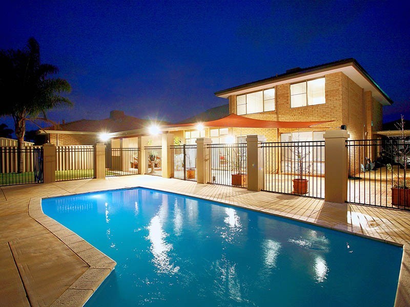 11 Burrows Place, Winthrop WA 6150