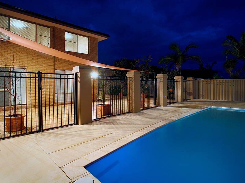 11 Burrows Place, Winthrop WA 6150