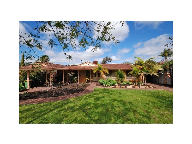 26 McGillivray Gdns, Winthrop WA 6150