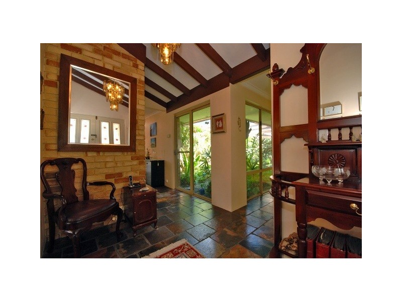 26 McGillivray Gdns, Winthrop WA 6150