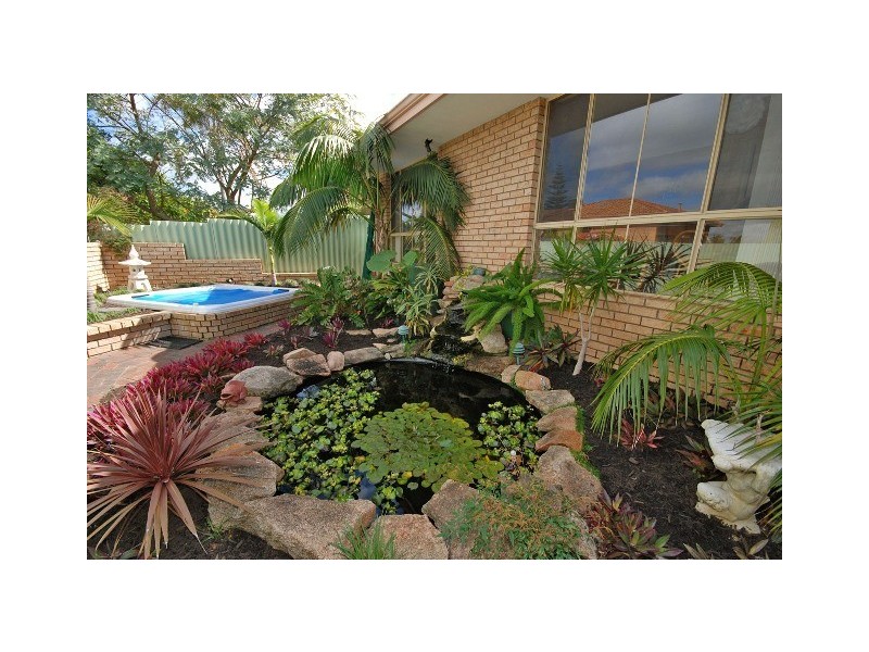 26 McGillivray Gdns, Winthrop WA 6150