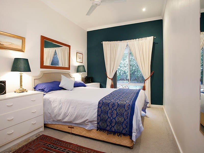 13 Barrett-Lennard Pde, Winthrop WA 6150