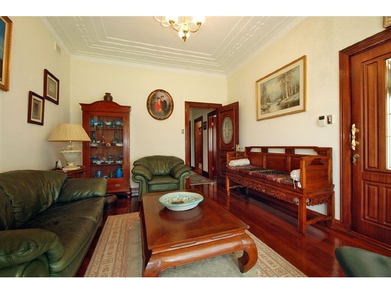 11 Wren St, Mount Pleasant WA 6153