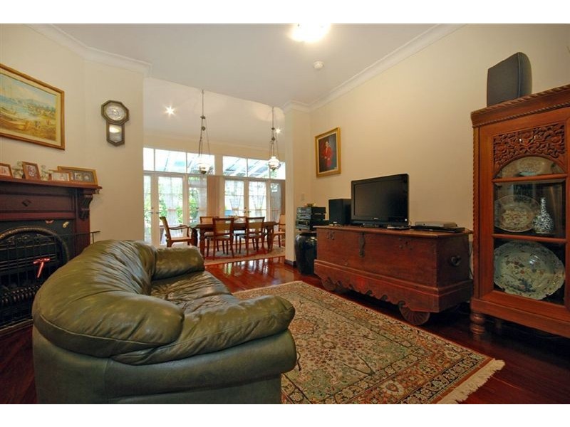 11 Wren St, Mount Pleasant WA 6153