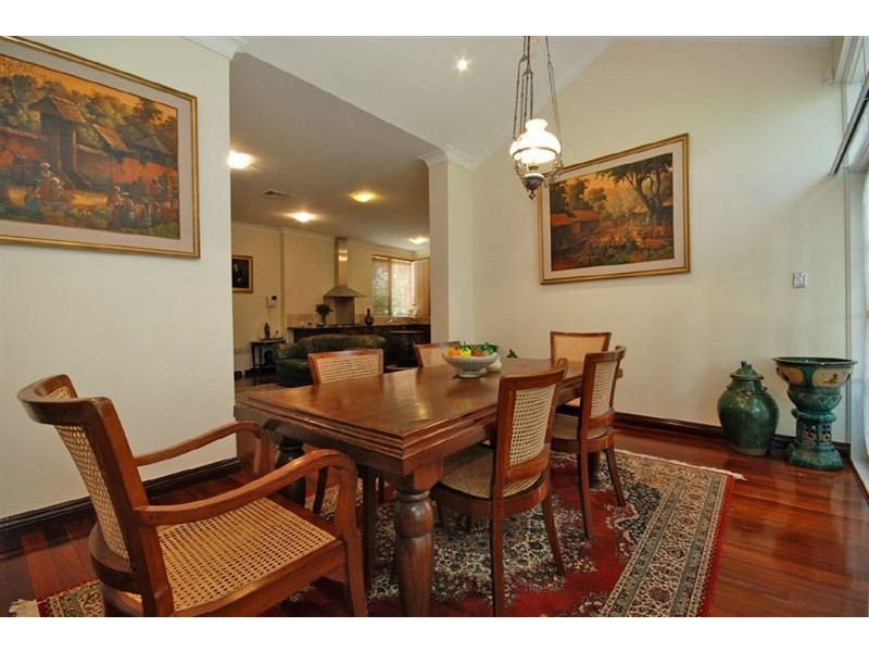 11 Wren St, Mount Pleasant WA 6153