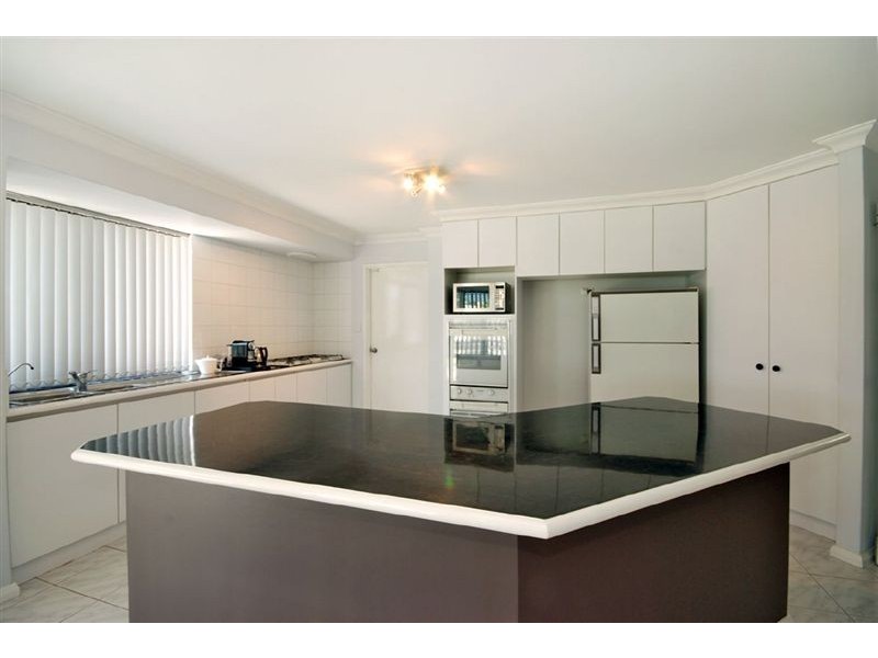 2 Mauldon Mews, Winthrop WA 6150