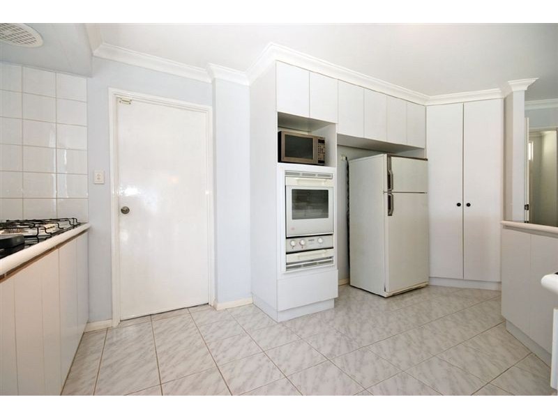 2 Mauldon Mews, Winthrop WA 6150