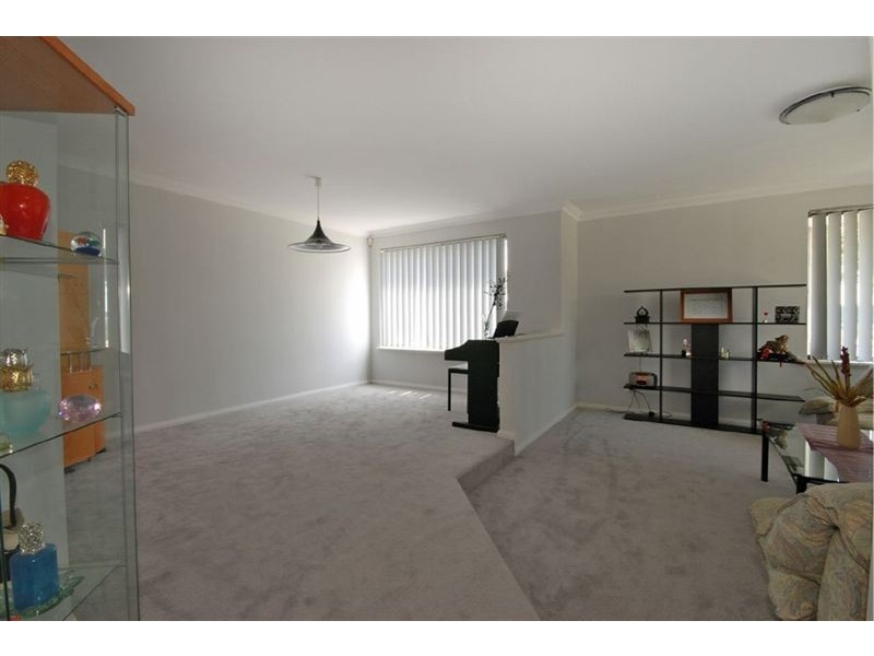 2 Mauldon Mews, Winthrop WA 6150