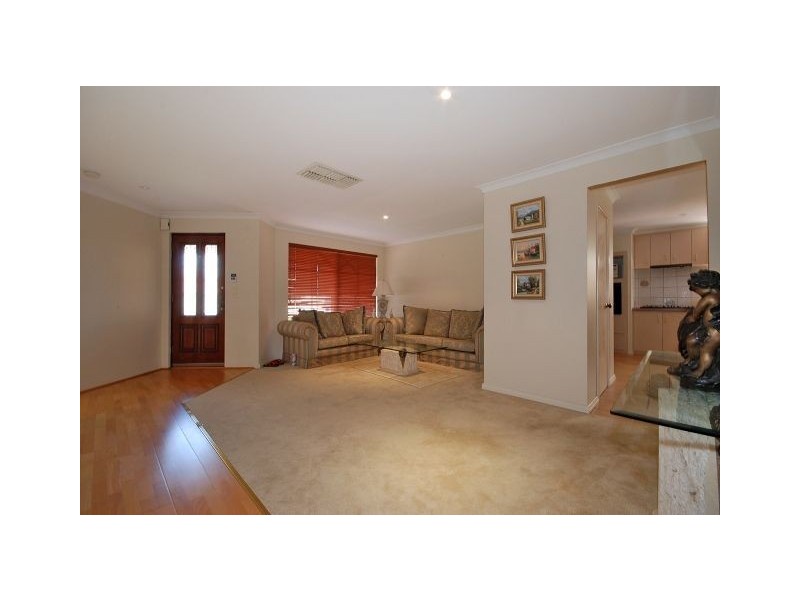 3 Rudd Cove, Canning Vale WA 6155