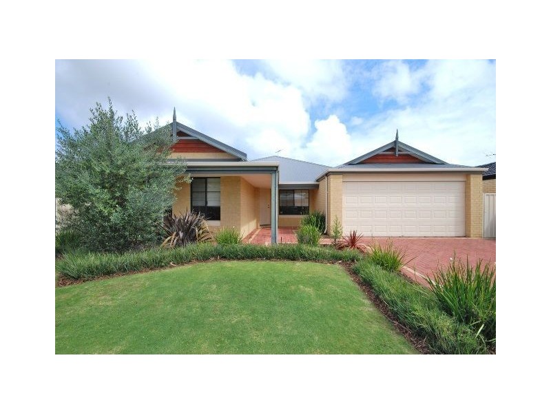 10 Sandleford Way, Hammond Park WA 6164