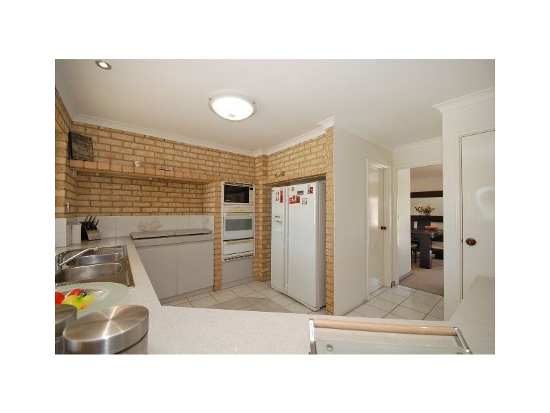 8 Wildwood, Leeming WA 6149