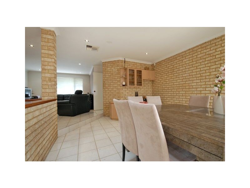 8 Wildwood, Leeming WA 6149