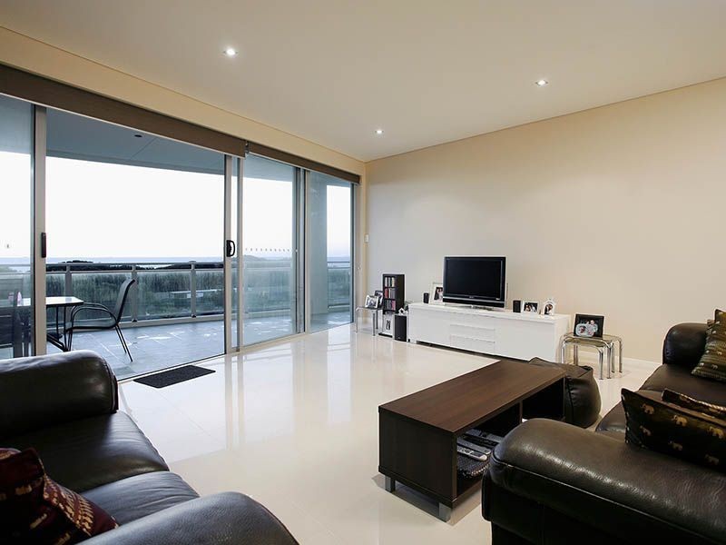 8/52 Rollinson Road, North Coogee WA 6163