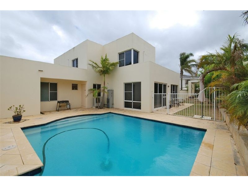 1 Woolnough Heights, Kardinya WA 6163