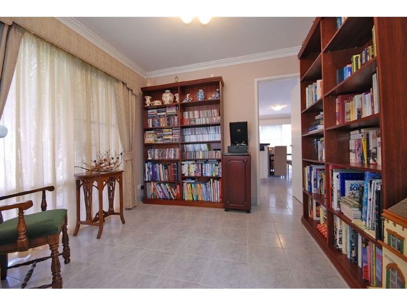 1 Woolnough Heights, Kardinya WA 6163