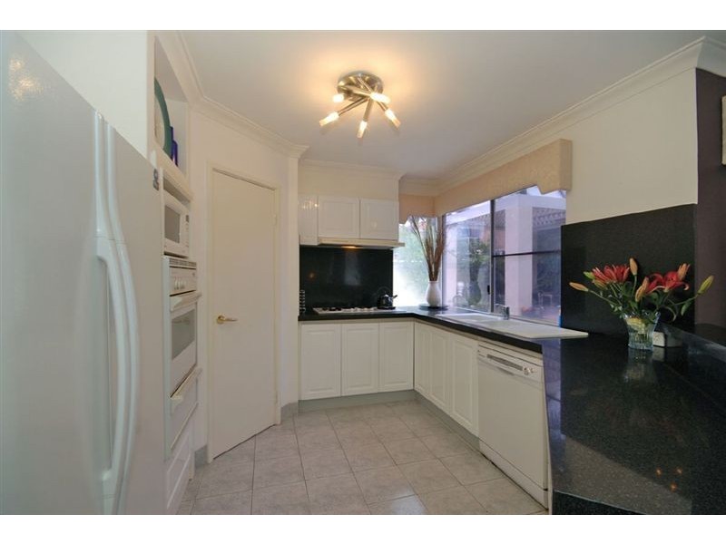 1 Woolnough Heights, Kardinya WA 6163
