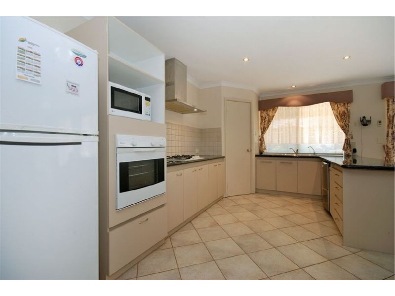 18 Apsley Road, Willetton WA 6155