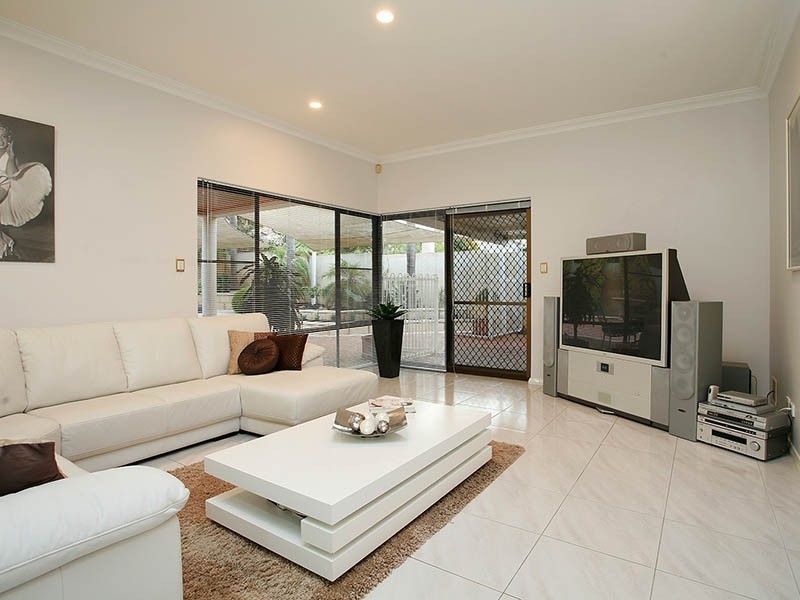 78 Le Souef Drive, Kardinya WA 6163