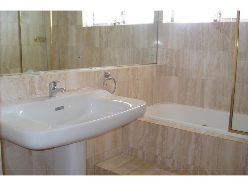 26 Edgewater Rd, Salter Point WA 6152