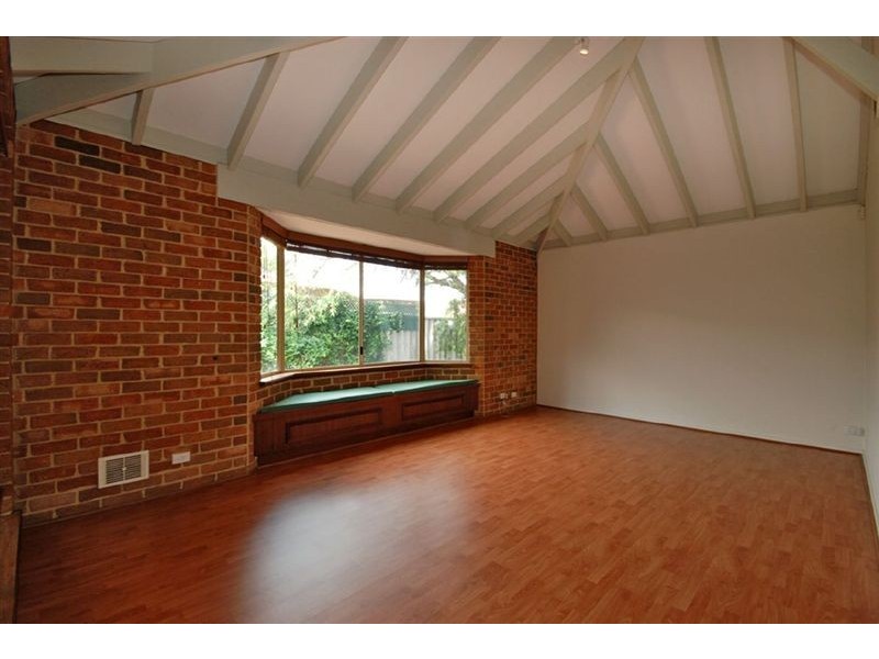 4 Winthrop Drive, Winthrop WA 6150