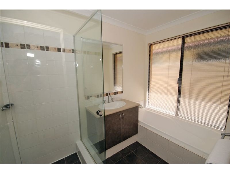 49 Jackadder Avenue, Hammond Park WA 6164